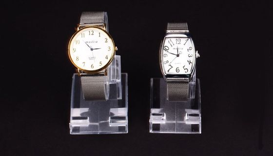 Algemeen van het de Vertoningskader van 20pcs/Lot Acryl Plastic het Horlogetribune Aangepast Embleem